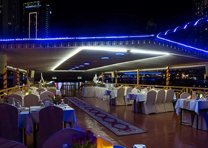 dhow cruise party dubai